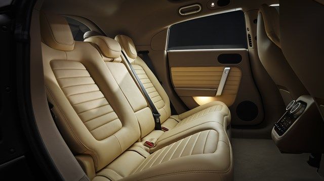 フェラーリ初のEVとなる新型車「ルーチェ」（写真：Ferrari）