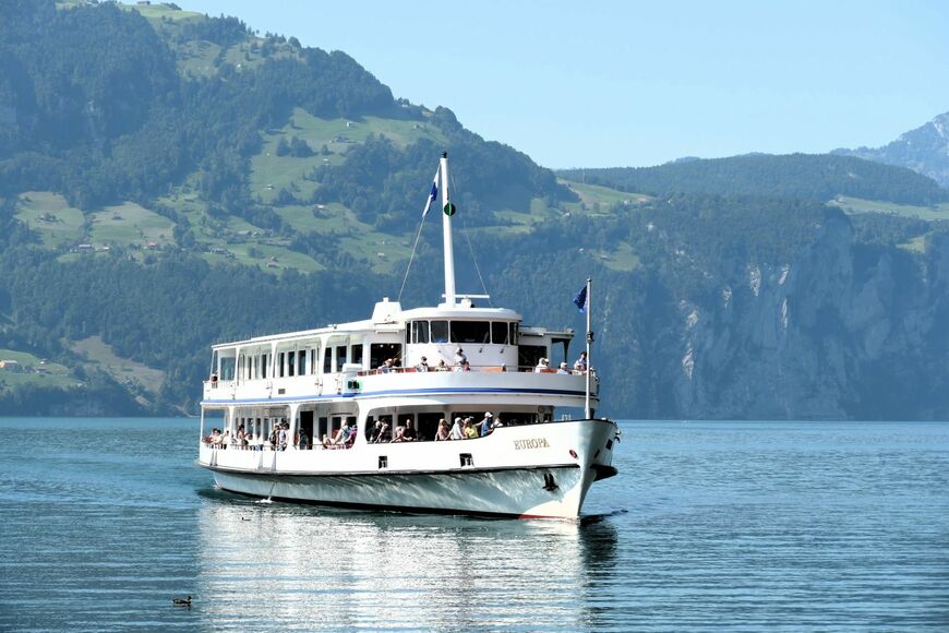 湖を行く定期船が発達していて「スイストラベルパス」で利用できる（筆者撮影）
