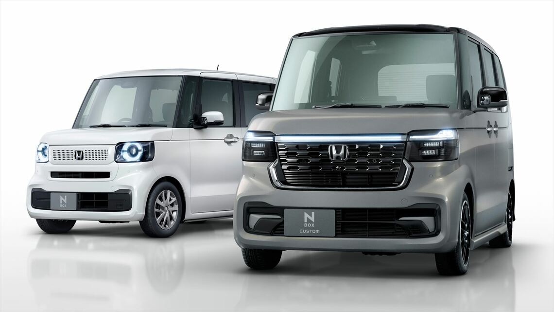 3代目「N-BOX」の標準車とカスタム車（写真：本田技研工業）3代目「N-BOX」の標準車とカスタム車（写真：本田技研工業）