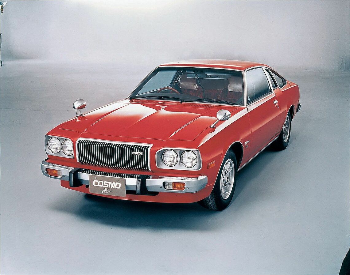 1975年発売の初代コスモAP