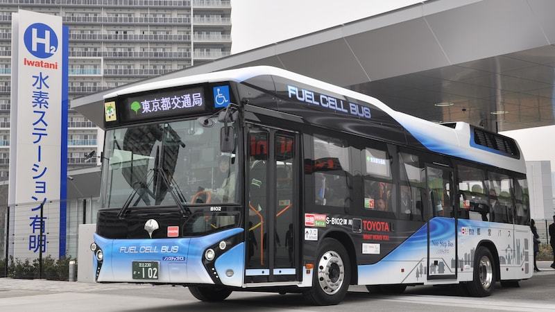 無線充電式 水素バス アイテックインターナショナル 燃料電池バス｣が握る？水素社会実現のカギ 21日から都バスで2台が運行