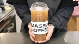 新橋のビジネスパーソンもハマる｢1L400円から｣のデカい1杯…韓国発"大容量･低価格"カフェが続々と日本に上陸する背景