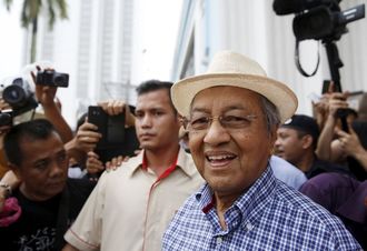 マレーシアで首相退陣要求デモが活発化