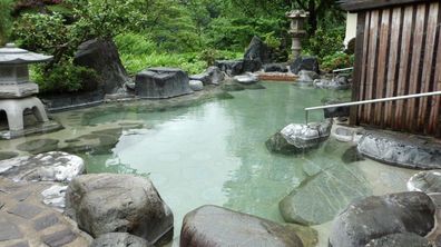 5 Best Secret Hot Springs You'll Want to Keep All to Yourself