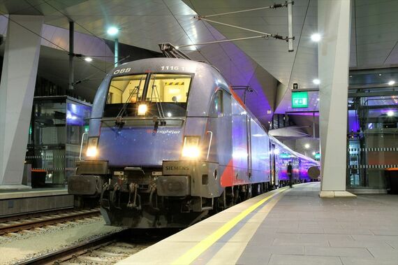 ナイトジェット パリ ウィーン 一番列車