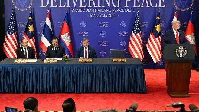 タイとカンボジア､国境紛争の和平合意に署名