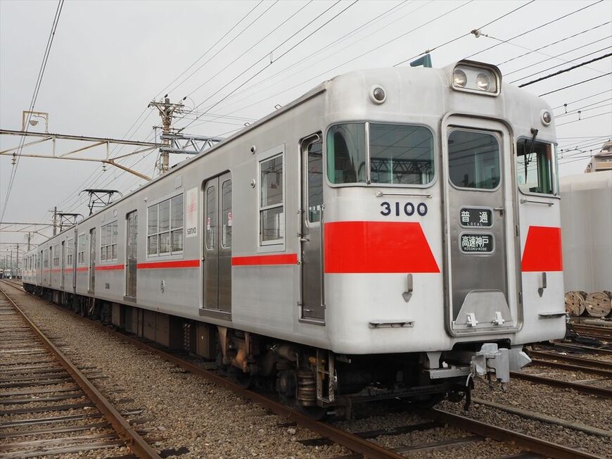 3000系のアルミ車（3100号）（記者撮影）