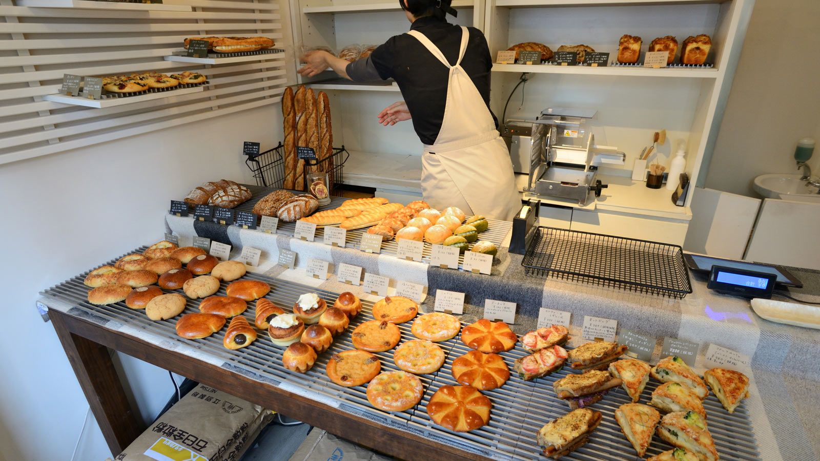 職人夫婦が築いた 町のパン屋 の新しい形 食品 東洋経済オンライン 社会をよくする経済ニュース