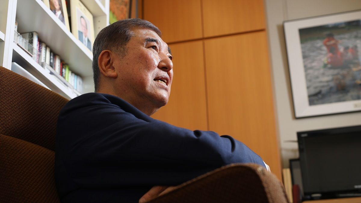 日本の半導体戦略、官民連携で強化へ