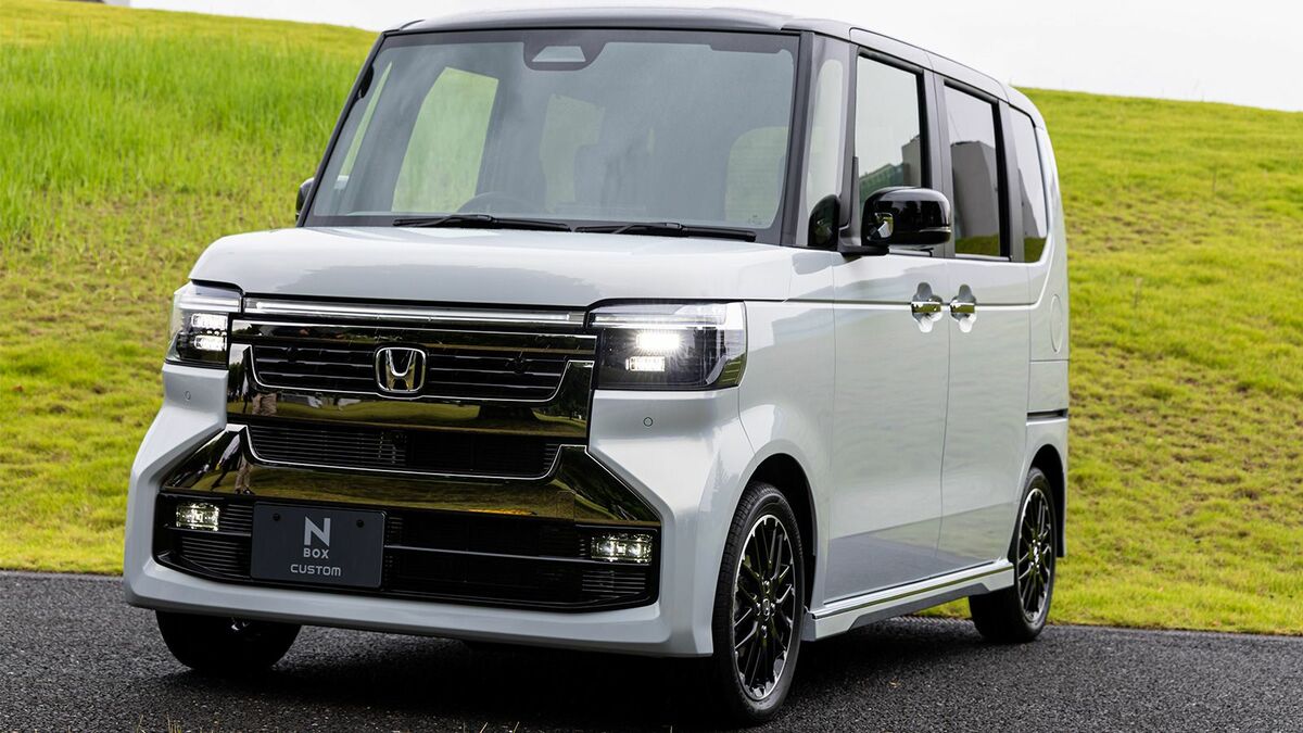 品格からオラオラ感のあるフェイスデザインに回帰…ホンダ新型｢N-BOX