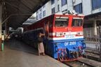 長距離優等列車の主力、中国中車製DF2000形機関車