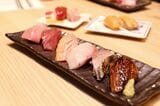 思わず写真を撮りたくなる”厚切り6貫盛り”（2123円）。ネタのボリューム感に圧倒される（撮影：尾形文繁）  