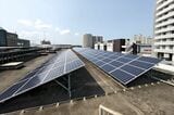 普段は立ち入ることができない駅ビルの屋上（記者撮影）