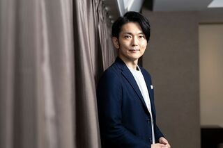 赤平 大（あかひら・まさる）フリーアナウンサー、ナレーター2001年テレビ東京入社。スポーツ実況から報道番組まで幅広く担当し、09年退社。現在はフリーアナウンサーとしてWOWOW「エキサイトマッチ」「ラグビー欧州6カ国対戦 シックス・ネーションズ」、J SPORTS「フィギュアスケート」など実況、ナレーターとしてNHK BS「ザ少年倶楽部プレミアム」などを担当する。15年から千代田区立麹町中学校で工藤勇一校長（当時）の下でアドバイザーとして学校改革をサポート。22年からは横浜創英中学・高等学校でサイエンスコース講師を務める。自身の子の発達障害をきっかけとして、発達障害やギフテッド支援者向け動画メディア「インクルボックス」を立ち上げ、発達障害の啓発活動に注力している