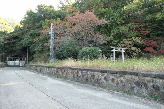 旧孔舎衛坂駅の跡