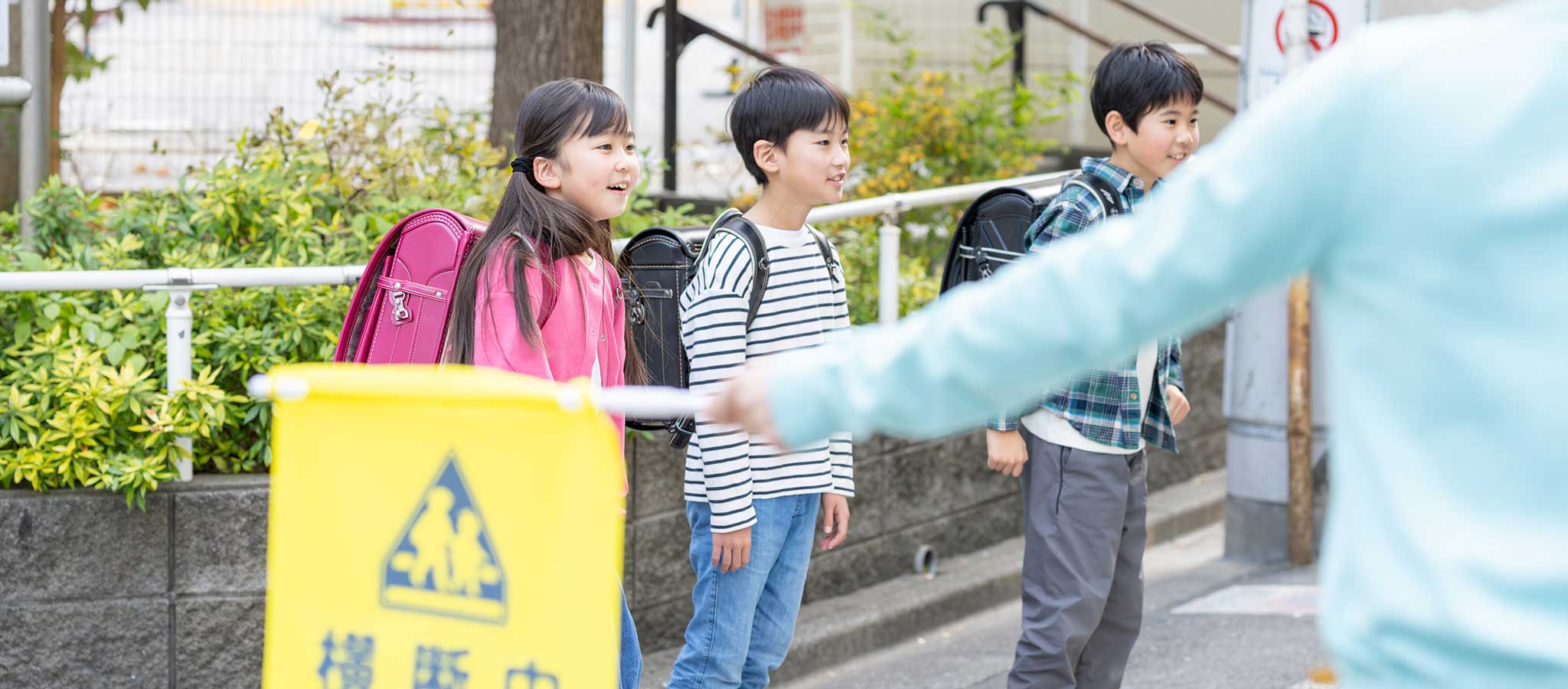 多忙な先生に｢やる必要ない仕事｣国が示す利点