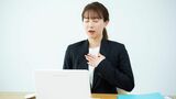 学生が詠んだ就活川柳・短歌ではオンライン面接にまつわるエピソードが目立った（写真：Ushico／PIXTA）