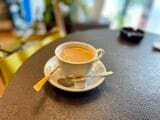 「Botin（ボティン）」にていただいたイタリアーノ（ティーブレンド）レギュラーサイズ450円（筆者撮影）