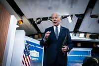 バイデン大統領､石油備蓄大放出は大きな賭け 選挙公約だった気候変動目標から脱線するリスク