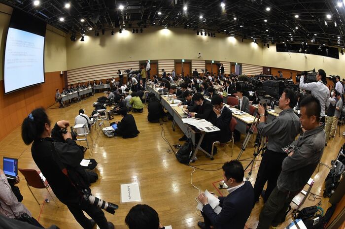 4月1日、調査委員会はSTAP論文の不正を認定した