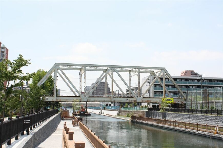 越中島支線の小名木川橋梁。写真左側に小名木川貨物駅があった（筆者撮影）