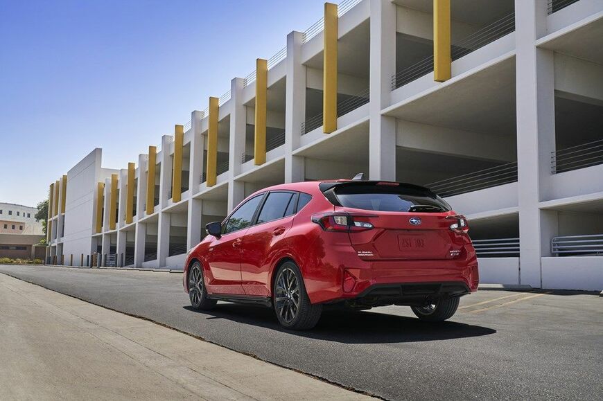 LAショーで発表された新型インプレッサ（写真：Subaru of America）