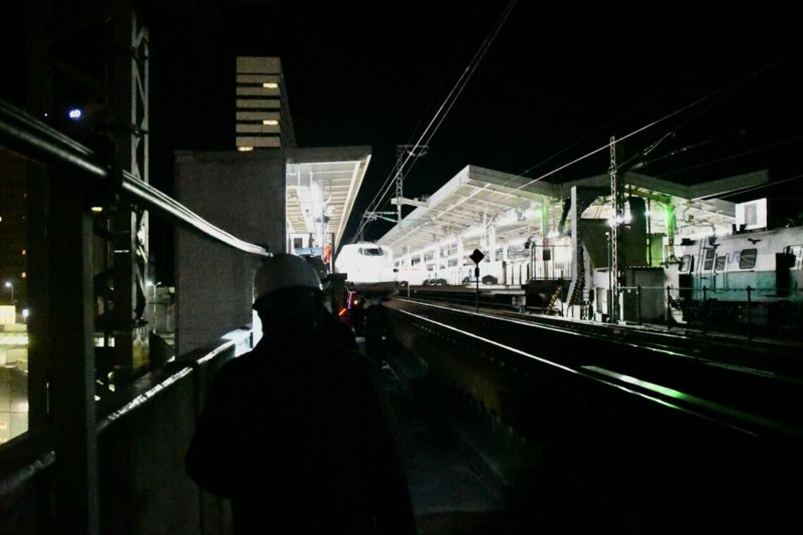 新大阪駅に向かって徒歩で移動
