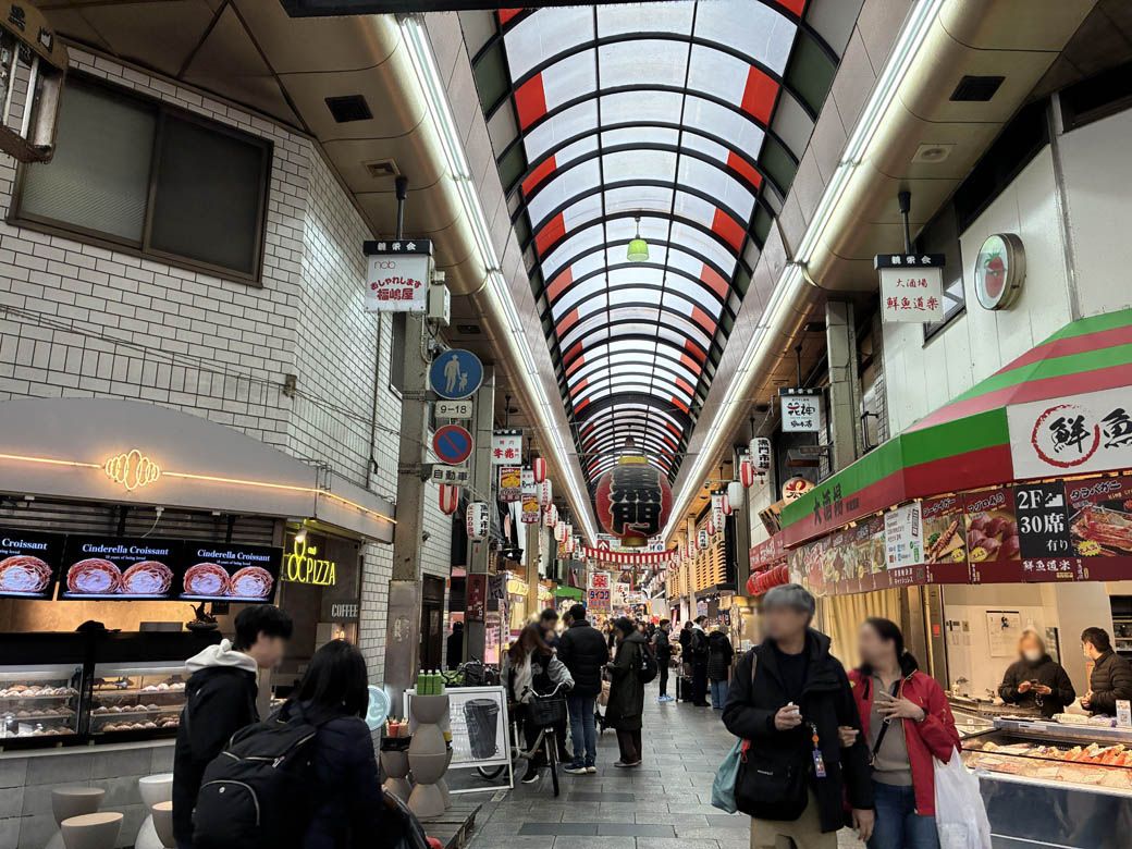 平日の昼間の黒門市場