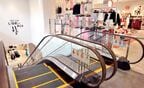 H&Mの店内にはエスカレーターを設置し、回遊性を高めた