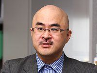 数学のソリトン理論で渋滞、津波を解明--『とんでもなく役に立つ数学』を書いた西成活裕氏（東京大学先端科学技術研究センター教授）に聞く