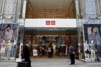 ユニクロ､国内既存店5カ月ぶり減少の理由 8月は気温の低下や台風上陸などが逆風に
