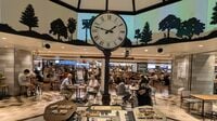 大阪･梅田の｢超王道フードコート｣が楽園すぎた
