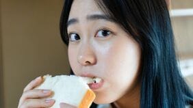 科学者が明らかにした､｢食べ過ぎて痩せられない｣人が知らないストレスと食欲の驚きの関係