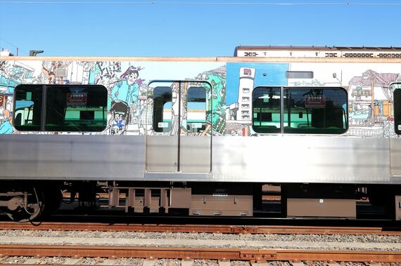 東急 ヘラルボニー ラッピング電車 側面