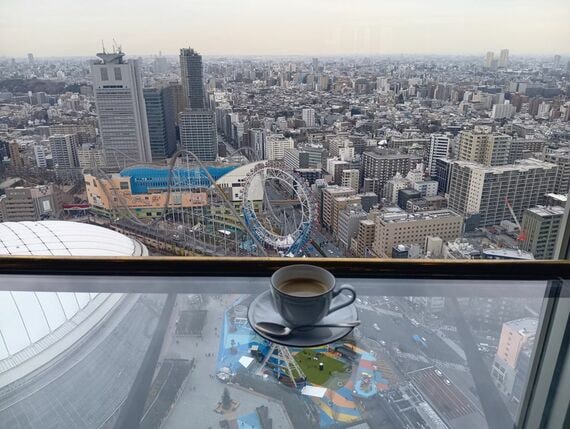 翌日に再び訪れたスタンディングバー