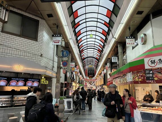 平日の昼間の黒門市場