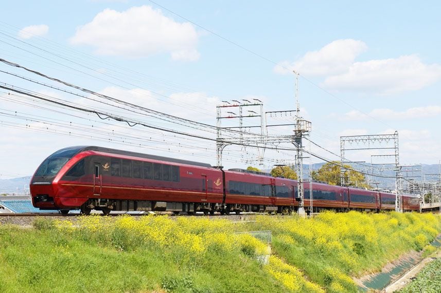 最新鋭の80000系「ひのとり」（撮影：伊藤岳志）