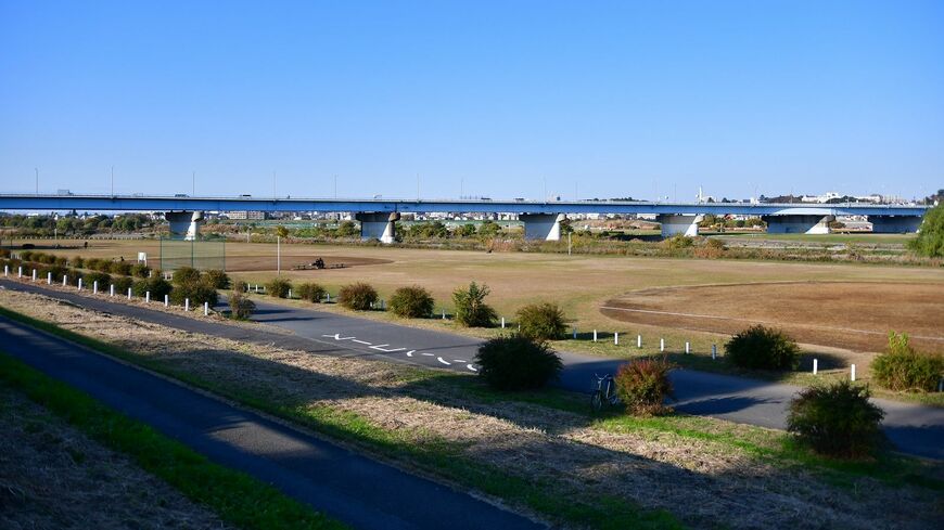 セレブなファミリー層に人気の「二子玉川」。その隣にある「新地」とつく怪しげな街の実態とは？（筆者撮影）