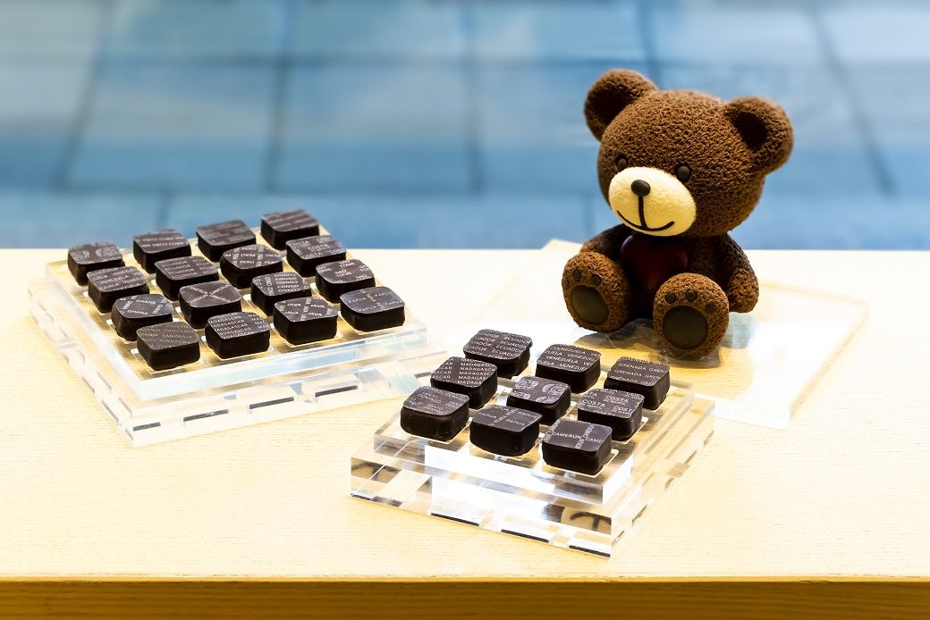 ブランドを広く知らしめた理由の一つが、ベア型のチョコレート。インパクトがあり、他のプレゼントと被りにくいことから、バレンタインデーの活発な日本市場でとくに人気を集めている（撮影：今井康一）