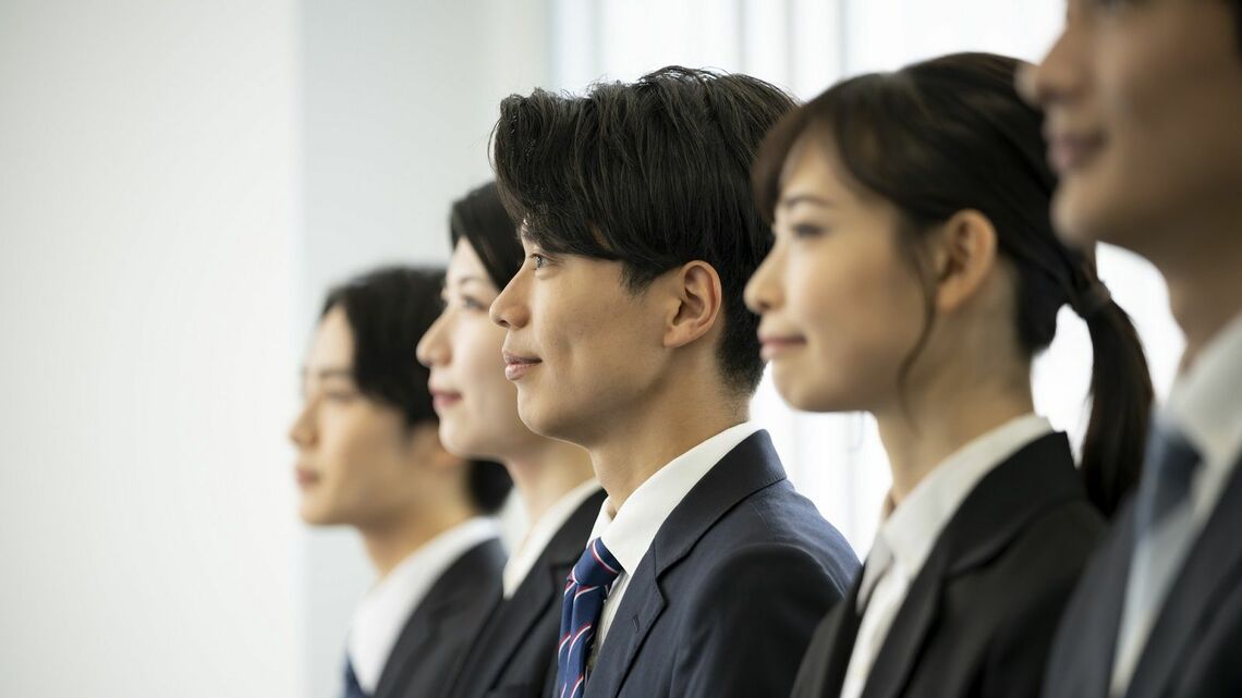 同期入社で管理職になれる割合は？（写真: jessie / PIXTA）