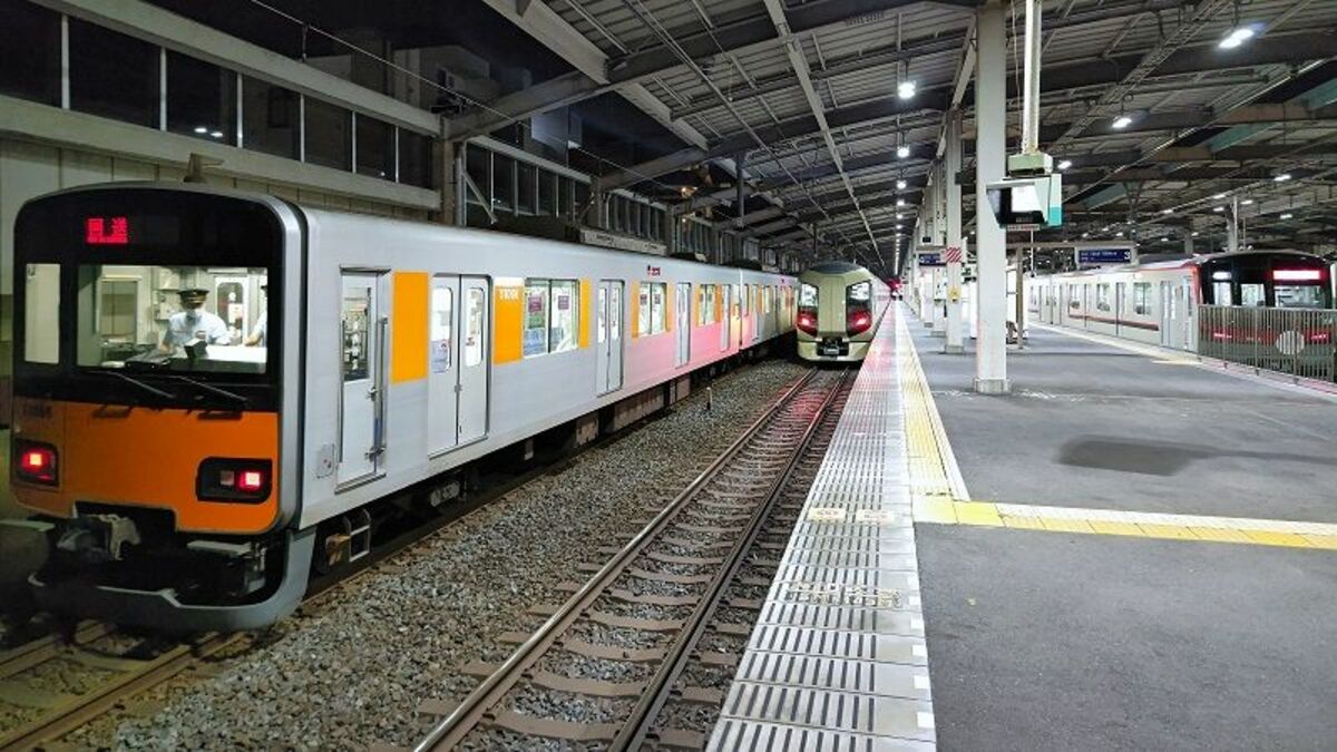 東武｢台風で浸水｣想定､列車避難計画の現実味 深夜に高架へ移動訓練､車内には｢仮設本区｣ | 経営 | 東洋経済オンライン