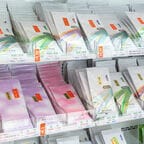 茶葉は窒素を封入、冷蔵保存し新鮮さをキープ