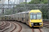 シドニートレインズの2階建て近郊列車。モーターや制御装置は日本製（筆者撮影）