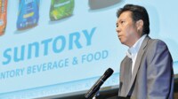 プリンスを待つ宿題 創業家の鳥井信宏氏がHD副社長に。｢ポスト新浪｣の座は堅いか。