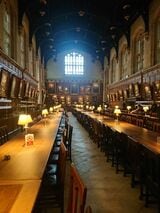 イギリスのオックスフォードには、ハリー・ポッターの舞台になったと噂される食堂がある（筆者撮影）