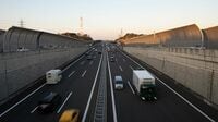 高速道路｢追い越し車線2キロ超捕まる説｣の真偽 9月連休に備え知らなきゃマズい交通ルール5選