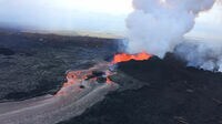 ハワイ･キラウエア火山がまた大規模な噴火 複数の亀裂から高さ50mまで溶岩が噴出