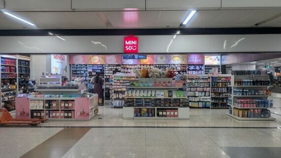 インド、ニューデリー空港に出店していたMINISO