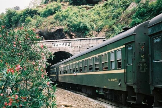 緑皮車 坪石第一隧道