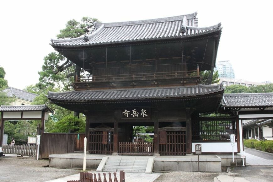 高輪地区の象徴である泉岳寺（筆者撮影）